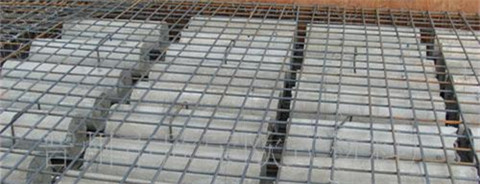 嘉年華施工現(xiàn)場(chǎng)使用薄壁管